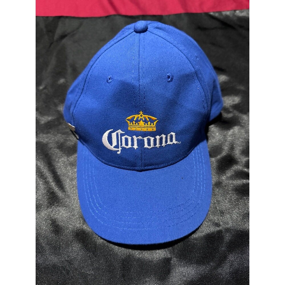 Corona Brimmed Hat with Pin